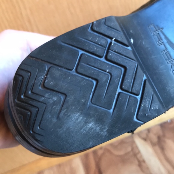 Dansko 39 pro tooled leather embossed floral pattern black stapled 2” clogs GUC - Picture 7 of 14